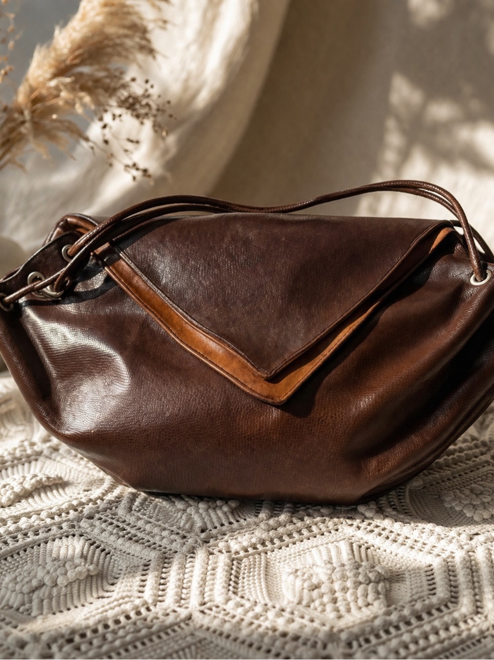 Classic Brown Leather Shoulder Bag - Elegant Everyday Style
